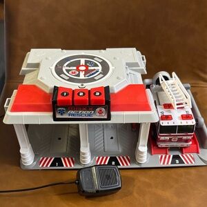 Maxx Action Rescue Fire Station Playset - Red and White